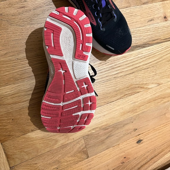 Brooks adrenaline GTS women running shoes - Picture 4 of 4